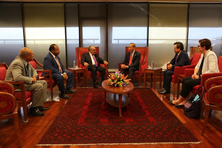 #05 WHO Regional Director Dr Takeshi Kasai meets PNG PM Peter O&#39;Neill